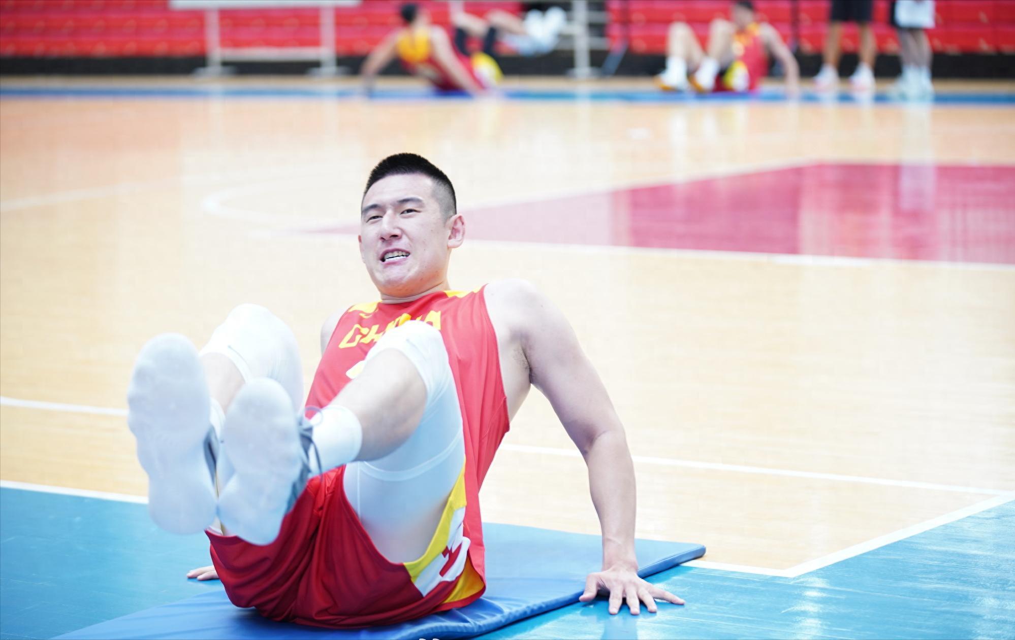 世界杯手机观看-4人告别国家队!付豪输给两人,周琦队友没位置,李祥波任务结束